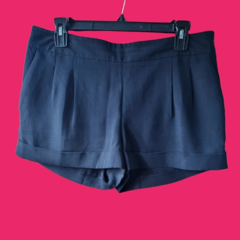 Express Dressy Classic Black Women's Shorts With Cuffs